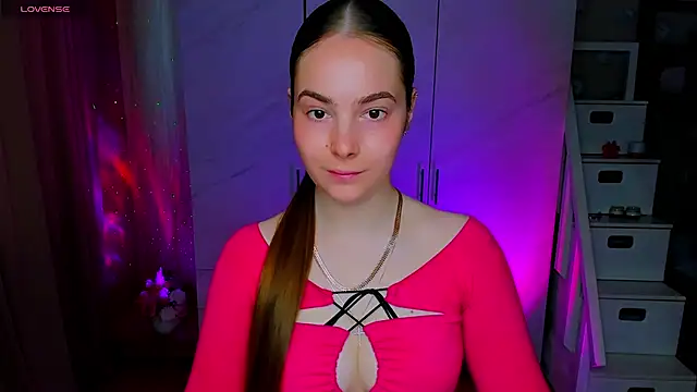 Snapshot of Maddy_Wood_ chatting on 05-19-26, 09:27 Maddy Wood online show from 05-19-26, 09:27