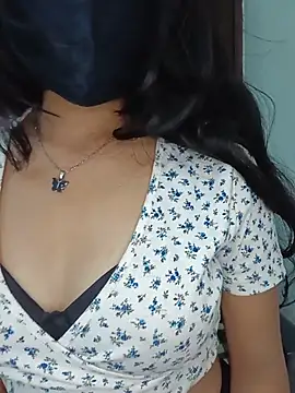 Snapshot of Cutie_babes01 chatting on 06-10-26, 02:40 Cutie babes01 online show from 06-10-26, 02:40