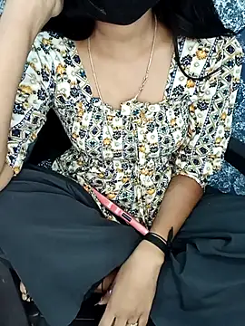 Snapshot of Cutie_babes01 chatting on 02-25-26, 05:46 Cutie babes01 online show from 02-25-26, 05:46