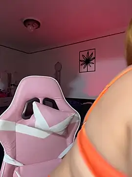 Kiarhatrixie1 online show from 03-31-26, 05:26