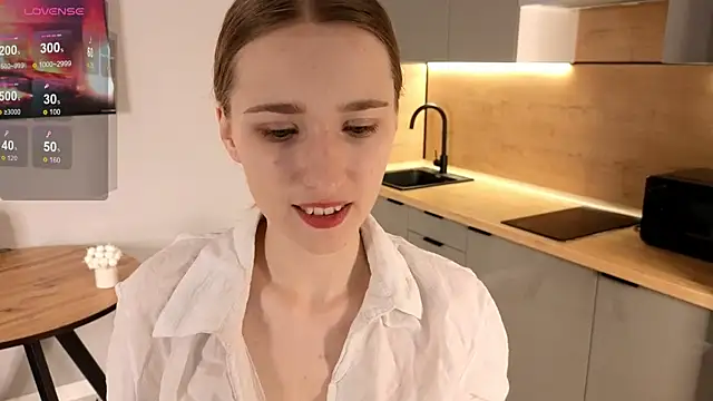 Snapshot of AshleyyJones chatting on 04-30-26, 02:13 AshleyyJones online show from 04-30-26, 02:13