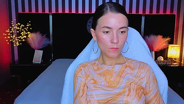 Snapshot of GracefulMichelle chatting on 06-03-26, 03:28 GracefulMichelle online show from 06-03-26, 03:28