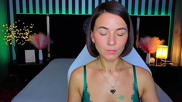 GracefulMichelle online show from 06-15-26, 07:13