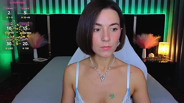Snapshot of GracefulMichelle chatting on 06-04-26, 06:56 GracefulMichelle online show from 06-04-26, 06:56