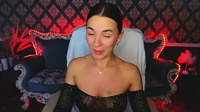 Snapshot of GracefulMichelle chatting on 04-21-26, 02:51 GracefulMichelle online show from 04-21-26, 02:51