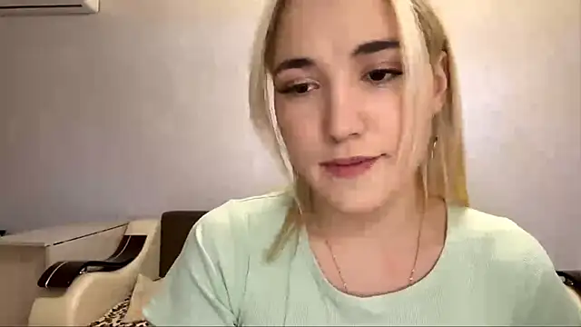 MerryVideo online show from 04-02-26, 04:46