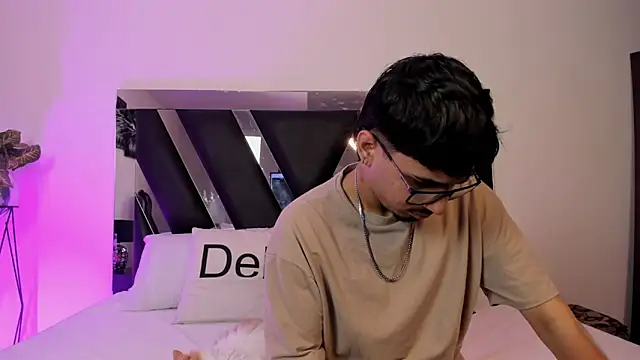 Mia Iron online show from 04-04-26, 12:12