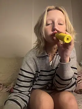 urlittlebaby666 online show from 02-20-26, 04:53