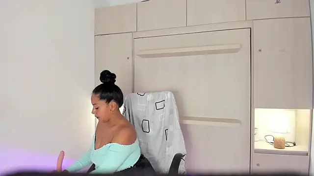 AllieBennet online show from 02-26-26, 07:36