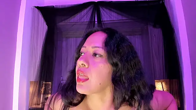 AllieBennet online show from 06-23-26, 07:34