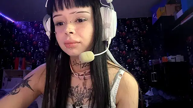 Luna Sohotti online show from 02-25-26, 03:12