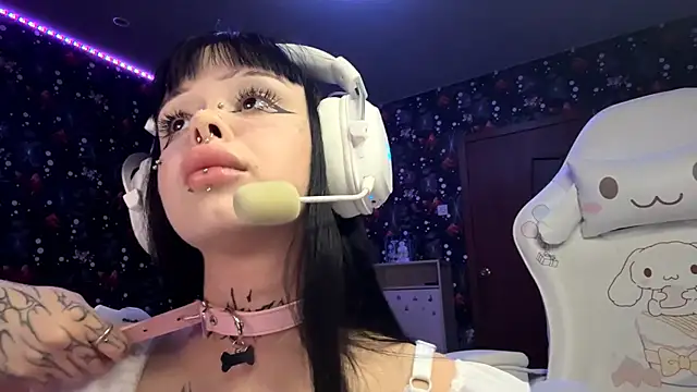 Luna Sohotti online show from 02-28-26, 03:33