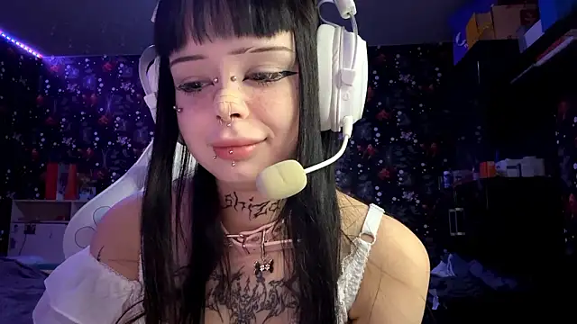 Luna Sohotti online show from 03-04-26, 03:31