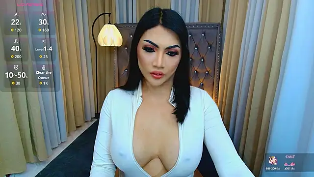 Snapshot of Laureen_Hilton chatting on 02-26-26, 11:43 Laureen Hilton online show from 02-26-26, 11:43