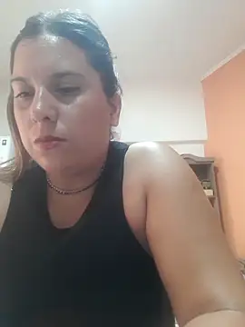 Snapshot of Lucia_queen chatting on 03-20-26, 05:47 Lucia queen online show from 03-20-26, 05:47