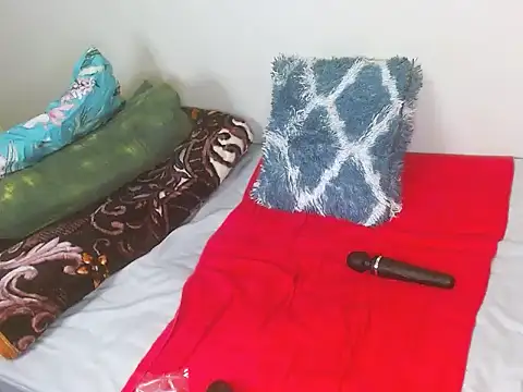 ChocoSlenderXXX online show from 04-05-26, 05:08