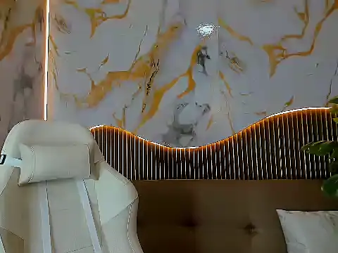 Snapshot of SilkNyx chatting on 02-26-26, 02:06 SilkNyx online show from 02-26-26, 02:06