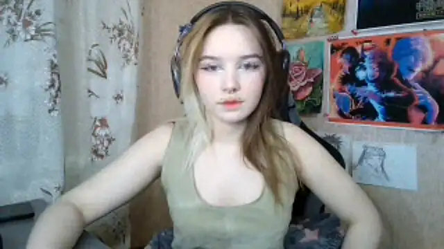 Snapshot of MilaTyan chatting on 04-26-26, 05:32 MilaTyan online show from 04-26-26, 05:32