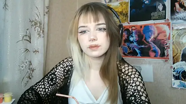 Snapshot of MilaTyan chatting on 05-25-26, 04:17 MilaTyan online show from 05-25-26, 04:17