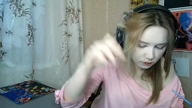 Snapshot of MilaTyan chatting on 04-27-26, 03:54 MilaTyan online show from 04-27-26, 03:54