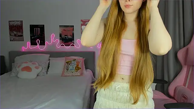 EvaRaee online show from 03-15-26, 03:57