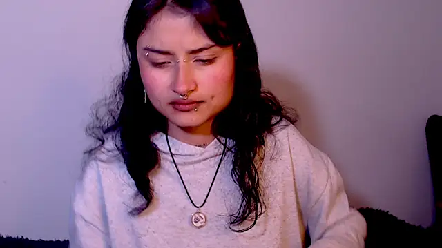 Snapshot of Lili__Clan chatting on 02-27-26, 01:39 Lili Clan online show from 02-27-26, 01:39