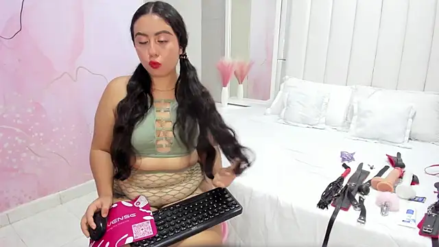 hillary bigbutt online show from 02-17-26, 04:21