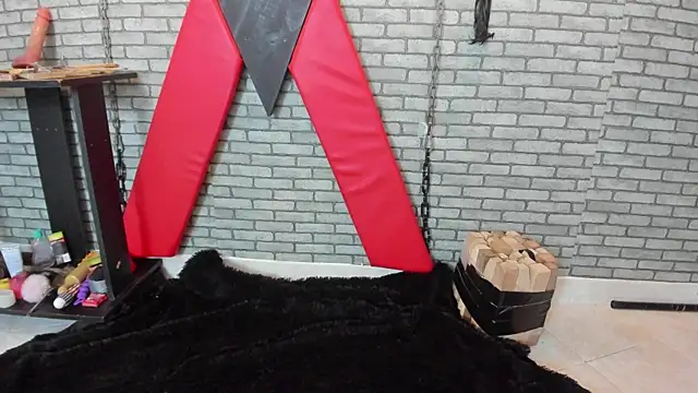 hillary bigbutt online show from 06-26-26, 11:05