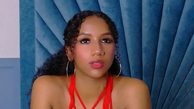 Snapshot of Chloe-Rose- chatting on 07-15-26, 06:04 Chloe-Rose- online show from 07-15-26, 06:04