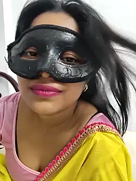 Snapshot of Cute-aryaa chatting on 04-27-26, 03:32 Cute-aryaa online show from 04-27-26, 03:32