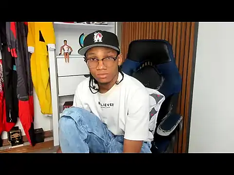 yandi hot online show from 02-25-26, 01:55