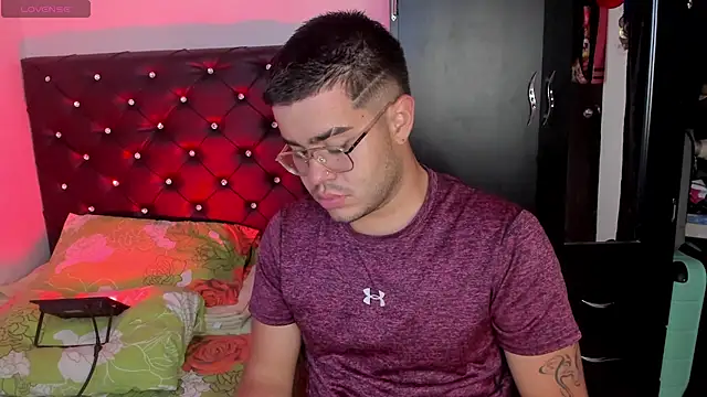 Joseph connor5 online show from 04-19-26, 03:51