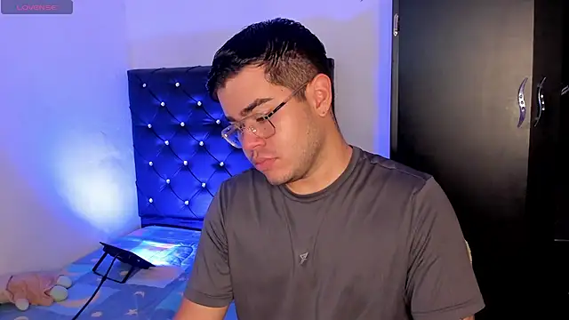 Joseph connor5 online show from 04-09-26, 06:19