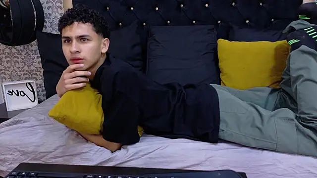 Snapshot of Dark_Sultan chatting on 02-17-26, 09:01 Dark Sultan online show from 02-17-26, 09:01