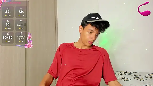 Snapshot of Maxfrost1 chatting on 02-24-26, 11:05 Maxfrost1 online show from 02-24-26, 11:05