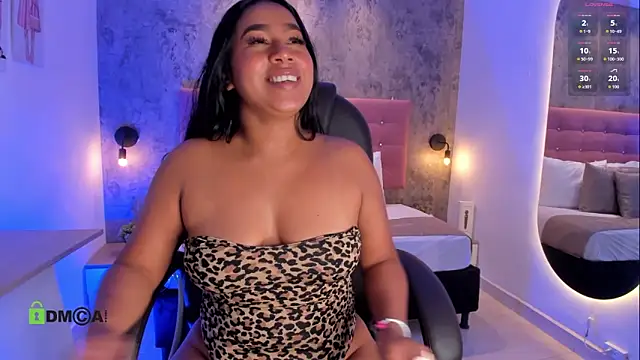 Snapshot of brithanycampbell chatting on 05-11-26, 02:45 brithanycampbell online show from 05-11-26, 02:45