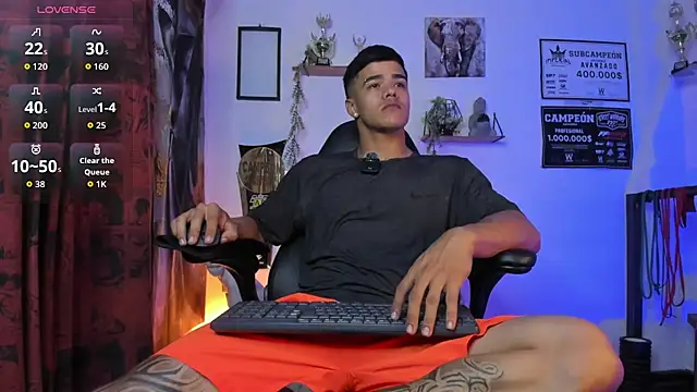 Rob zaens33 online show from 04-12-26, 04:32