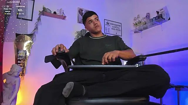 Rob zaens33 online show from 03-26-26, 02:26