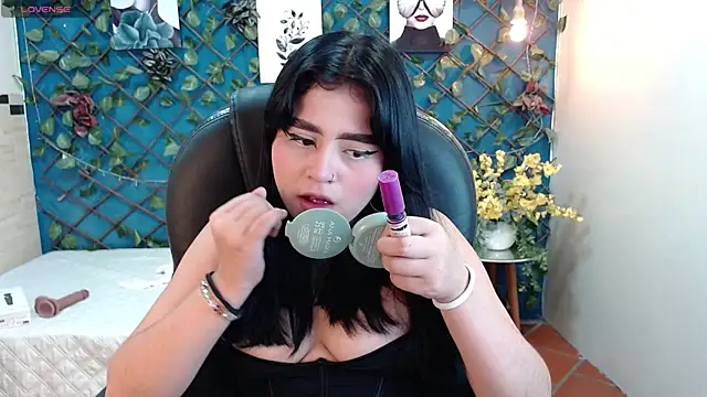 mila quin online show from 06-28-26, 12:00