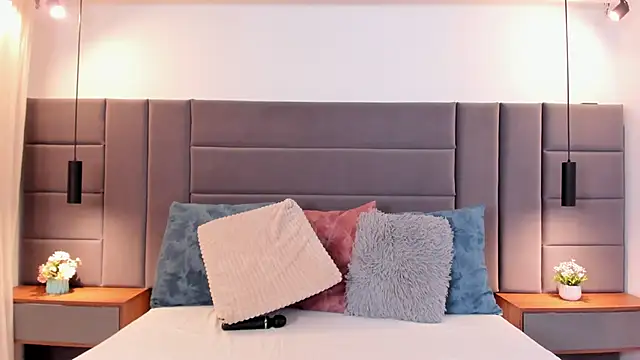 KaraWatson online show from 02-18-26, 11:28