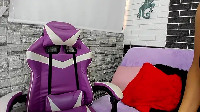 Sienna Lux01 online show from 02-28-26, 11:43