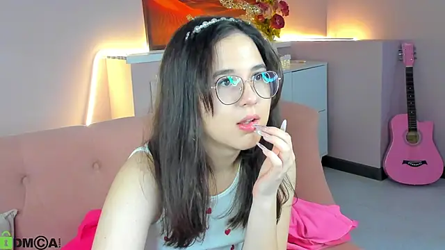 leylamirage online show from 04-10-26, 12:56