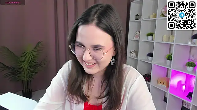 Snapshot of leylamirage chatting on 06-05-26, 12:22 leylamirage online show from 06-05-26, 12:22