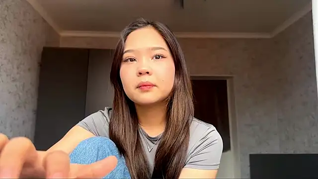 Snapshot of RegenaLandauer chatting on 02-22-26, 07:44 RegenaLandauer online show from 02-22-26, 07:44