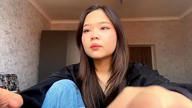 Snapshot of RegenaLandauer chatting on 02-23-26, 06:47 RegenaLandauer online show from 02-23-26, 06:47