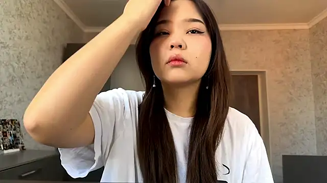 Snapshot of RegenaLandauer chatting on 03-01-26, 06:57 RegenaLandauer online show from 03-01-26, 06:57