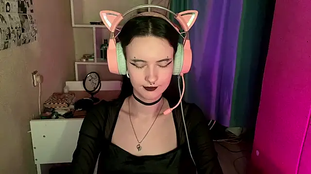 Snapshot of MabelDefina chatting on 05-10-26, 05:11 MabelDefina online show from 05-10-26, 05:11