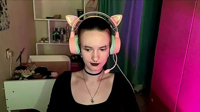 Snapshot of MabelDefina chatting on 05-11-26, 05:09 MabelDefina online show from 05-11-26, 05:09