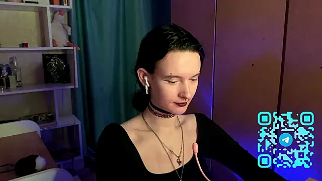 MabelDefina online show from 03-28-26, 01:01