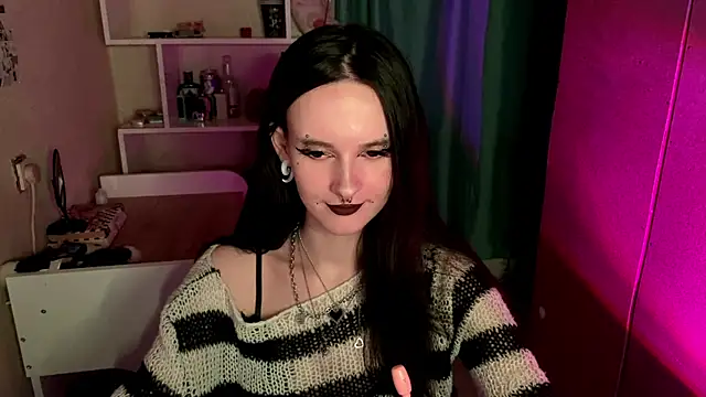 Snapshot of MabelDefina chatting on 05-05-26, 05:10 MabelDefina online show from 05-05-26, 05:10